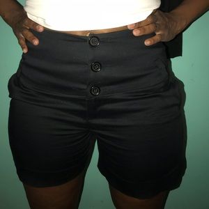 3 button black shorts